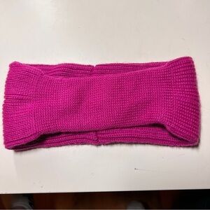 HEAD SPORTSWEAR Ear Warmer. Fuchsia 70% Acrylic, 30% Wool. 9” opening. EUC